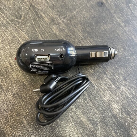 Vivitar FM Transmitter USB Car Charger - Picture 4 of 5